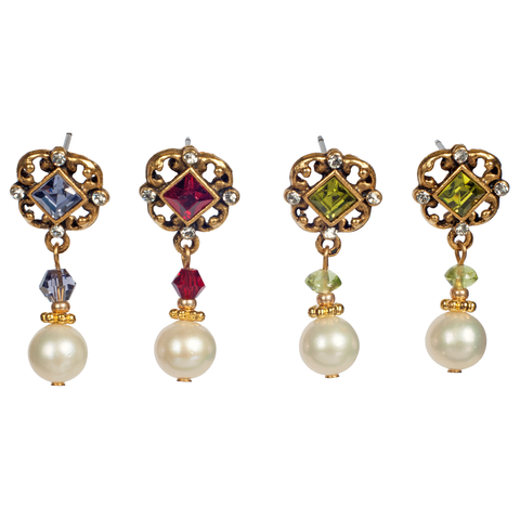 Quatrefoil Post With Pearl Earring